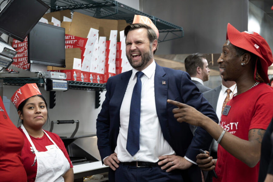 Mann des Volkes: J.D. Vance will die Arbeiterklasse zurück in den Fokus konservativer Politik bringen. Foto: picture alliance / ZUMAPRESS.com | Robin Rayne